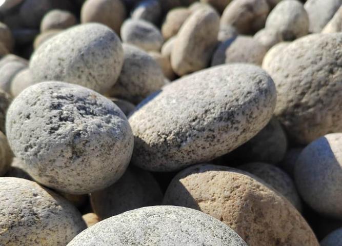 Купить речную и морскую гальку напрямую у производителя с доставкой  купить в Омске от производителя, без посредников