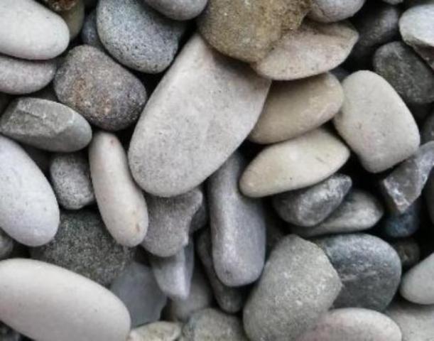 Где заказать гальку и каменную крошку с доставкой?  в Омске